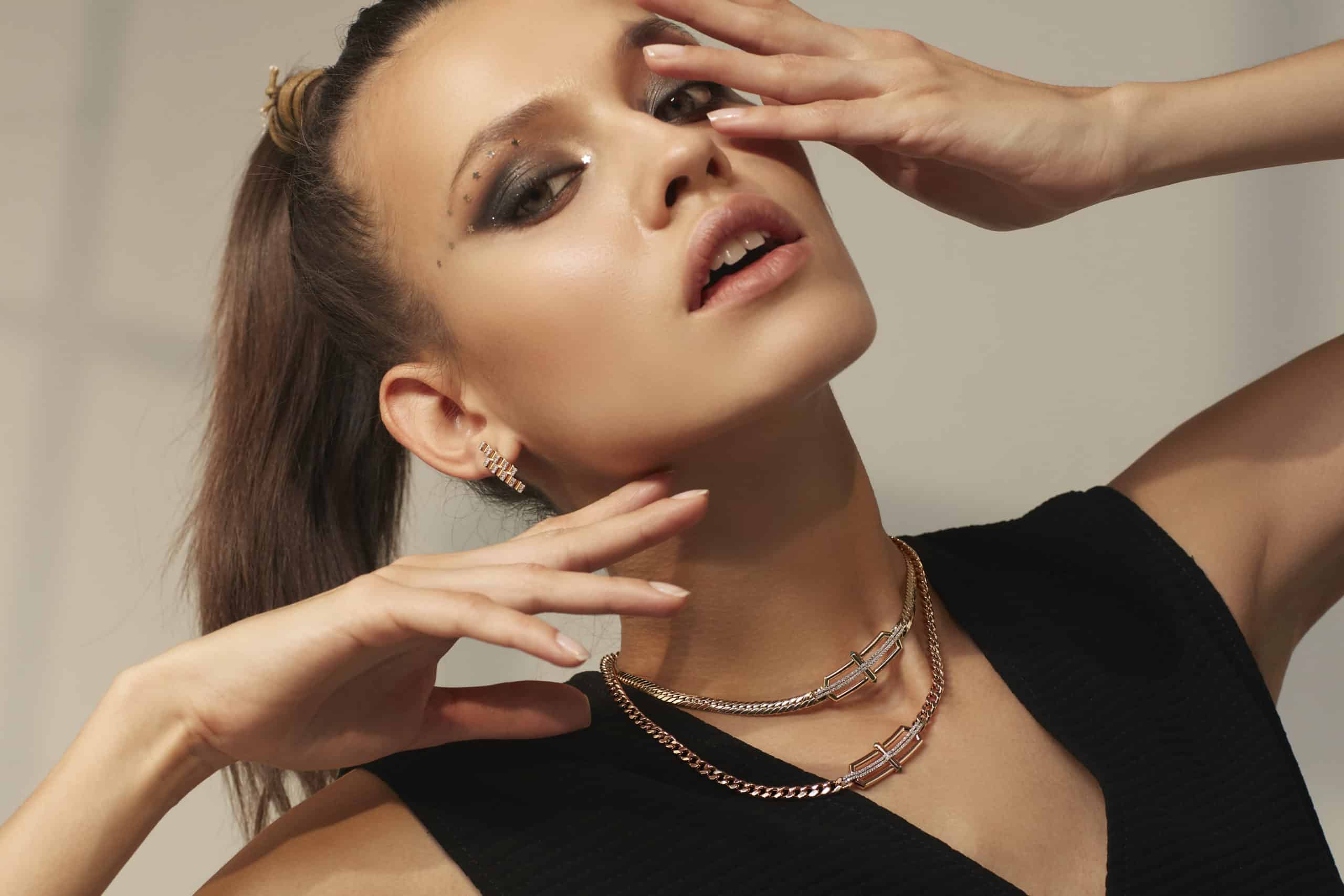 Flat Clasp Chain Necklace
